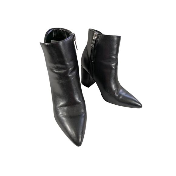 UNISA! MILANI BLACK VEGAN LEATHER CHUNKY HEEL, POINTY TOE ANKLE BOOTS! SZ 5.5M - Picture 6 of 12